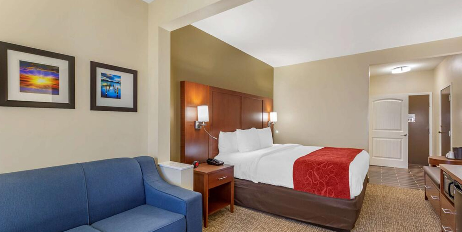 1 King Bed, 1 Room Suite
