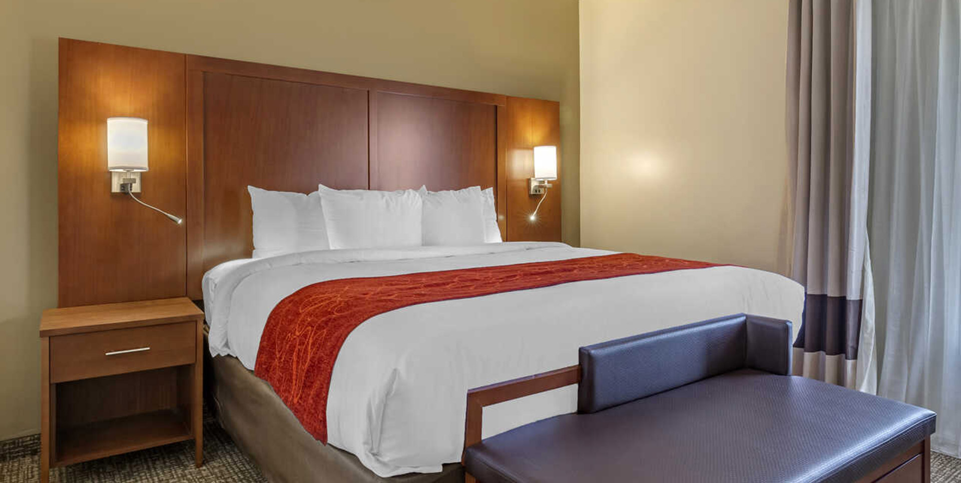1 King Bed, 1 Room Suite